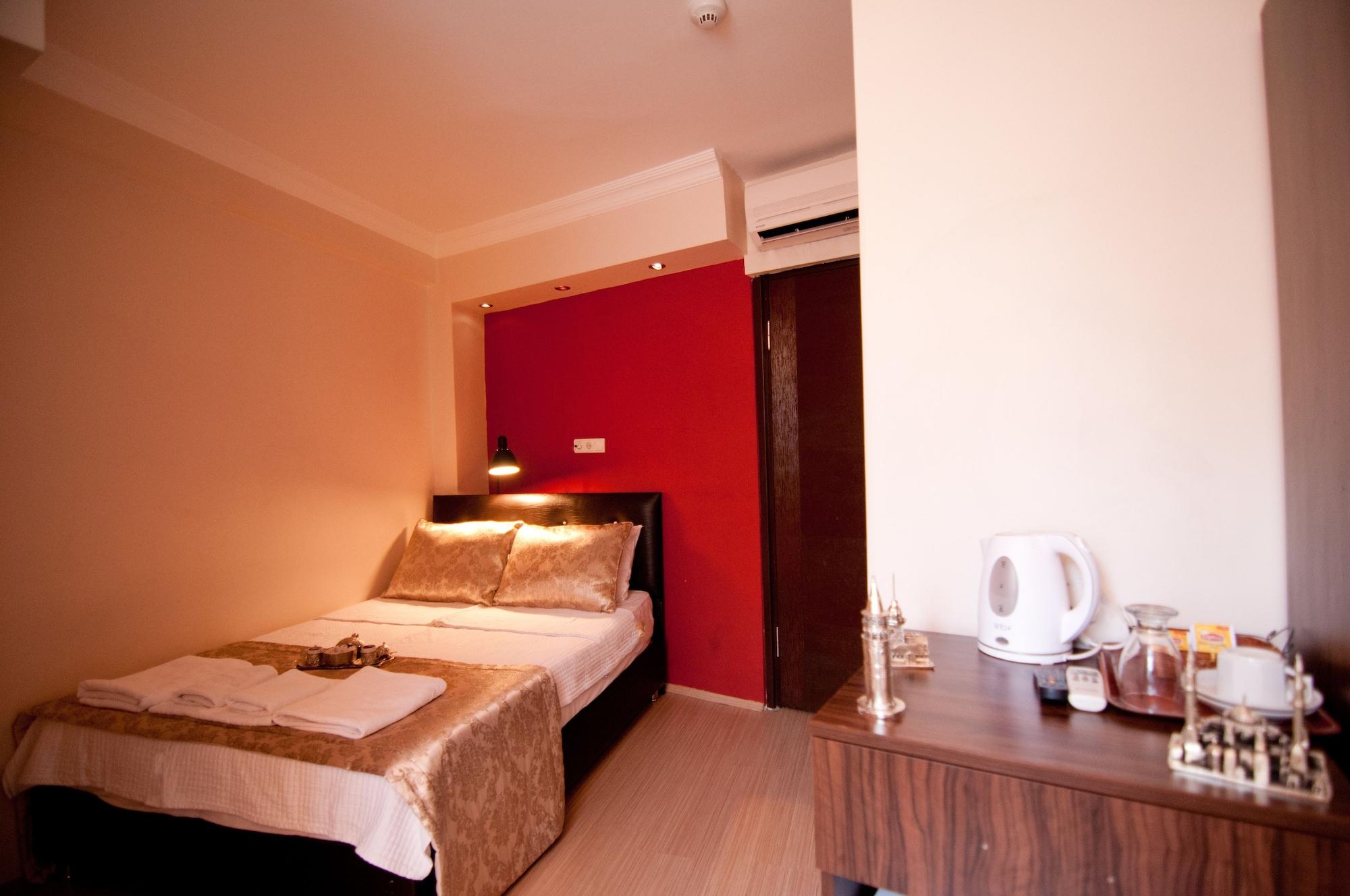 Magnificent Hotel Istanbul Exterior photo